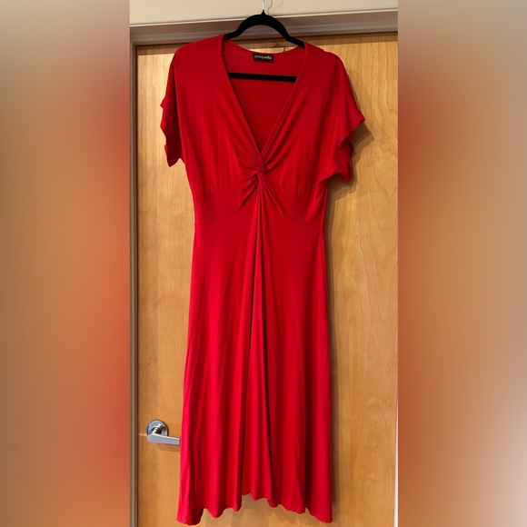 Red dress with knot detail in medium - Picture 7 of 7